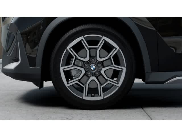 Used 2026 Black Sapphire Metallic BMW xDrive28i image 7