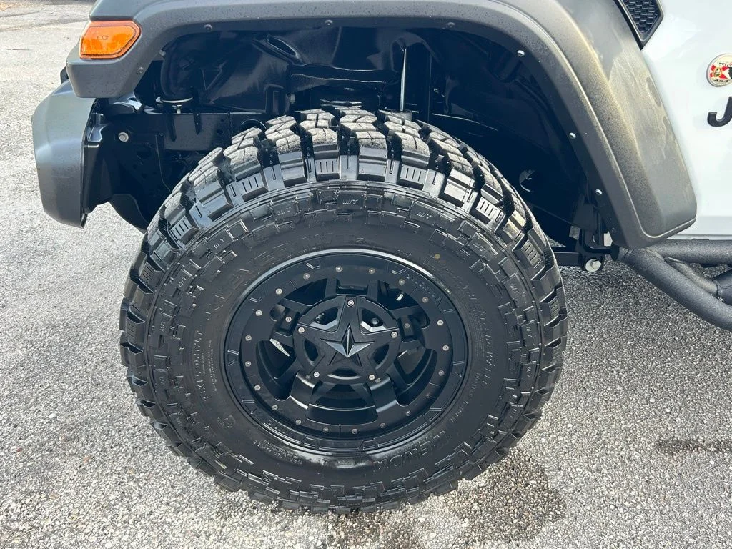 Certified Used 2022 Bright White Clearcoat Jeep Willys image 19