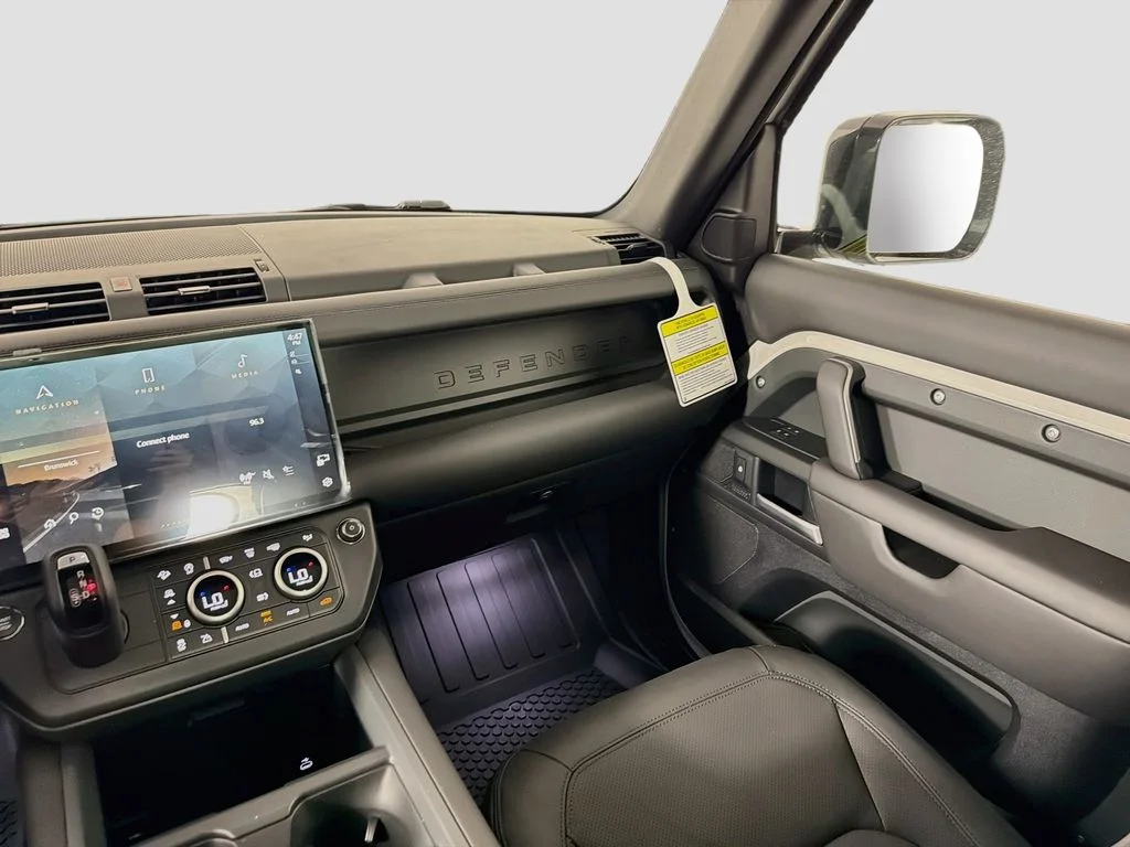 New 2026 Borasco Grey Land Rover X-Dynamic SE image 25