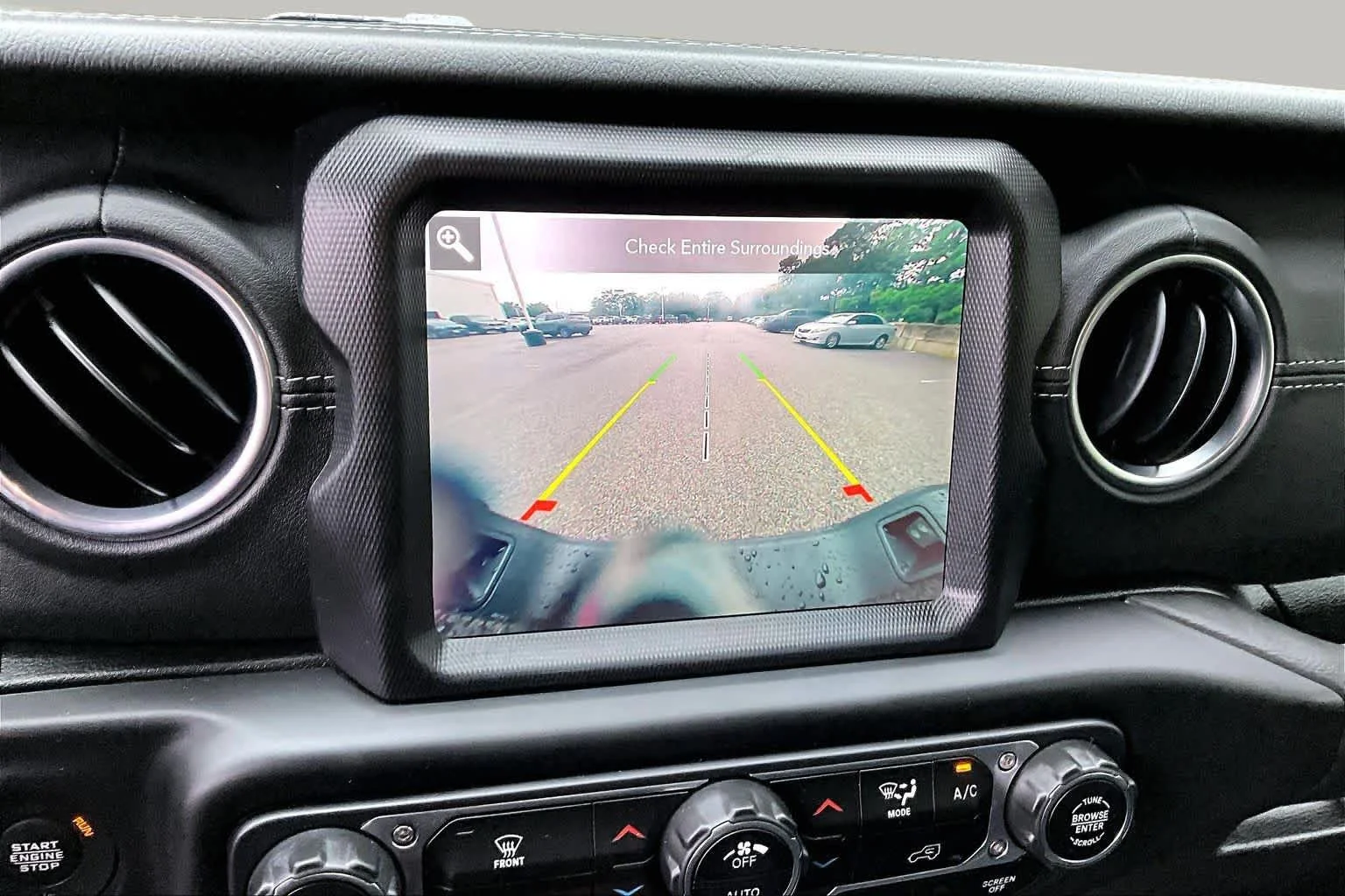 Used 2020 Granite Crystal Metallic Clearcoat Jeep Overland image 25