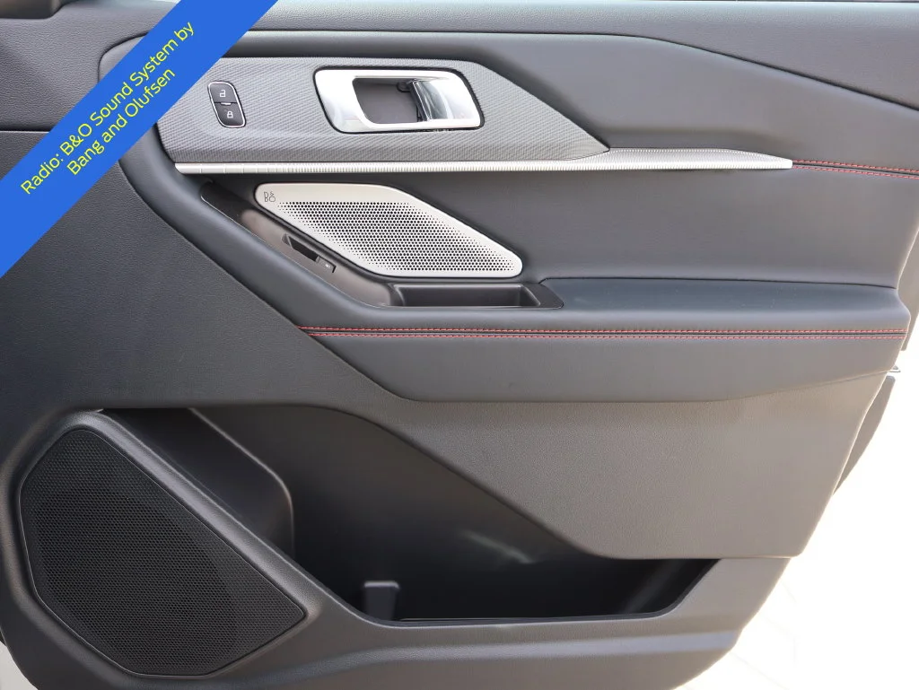 New 2027 Star White Metallic Tri-Coat Ford ST image 7