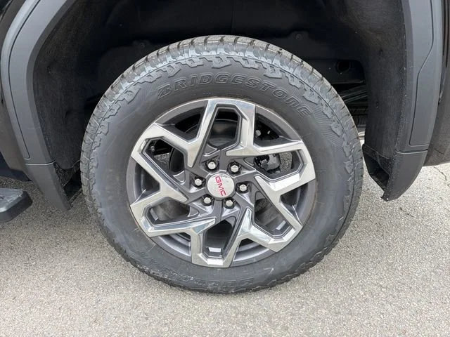 New 2026 Onyx Black GMC SLT image 27