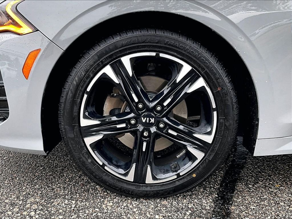 Used 2021 Gray Kia GT-Line image 6