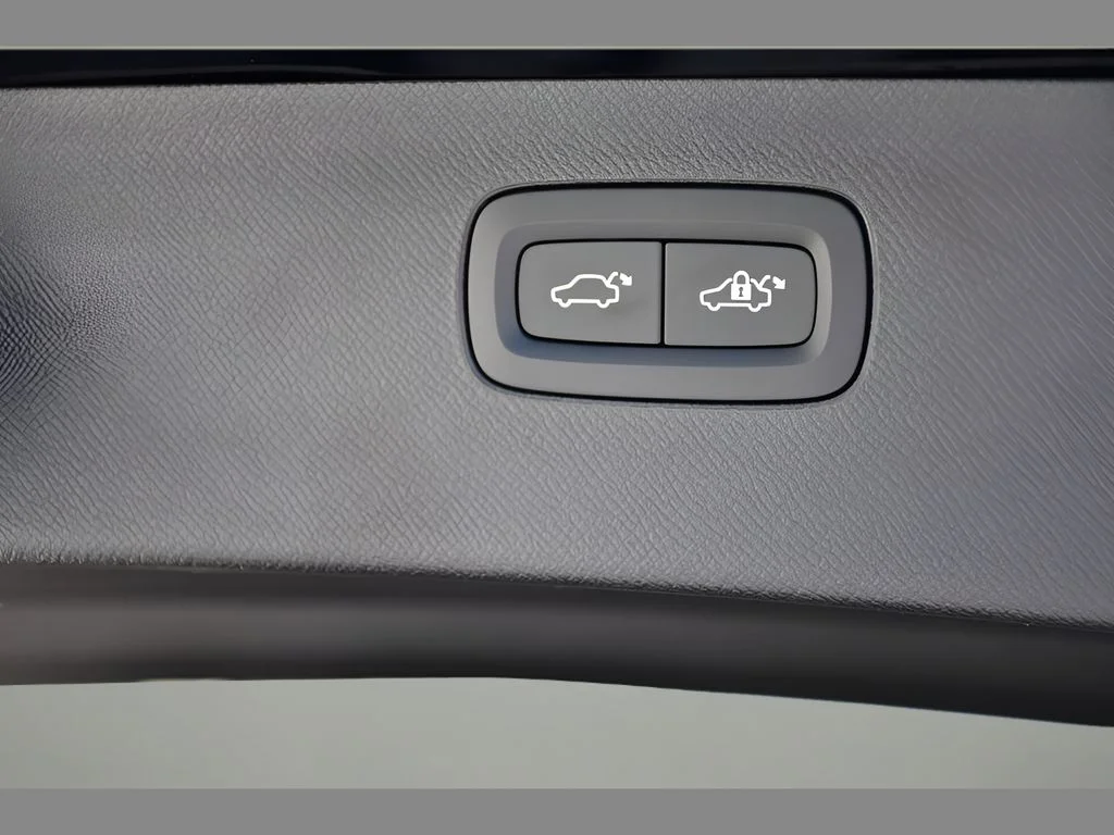 Used 2023 Onyx Black Metallic Volvo Ultimate image 26