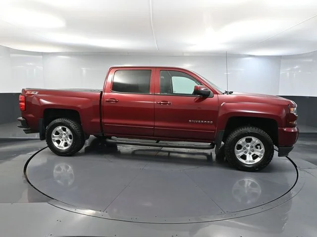 Used 2016 Red Chevrolet LT image 4