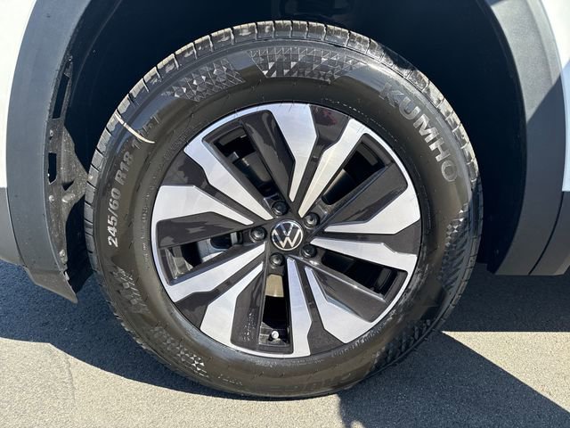 New 2026 Opal White Pearl Volkswagen 2.0T SE image 29