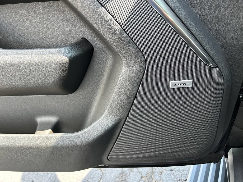 2026 Chevrolet Suburban High Country - Photo 18