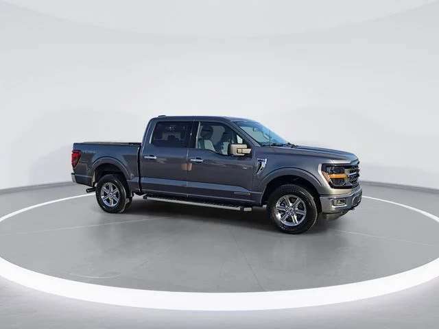 Used 2024 Gray Ford XLT image 2