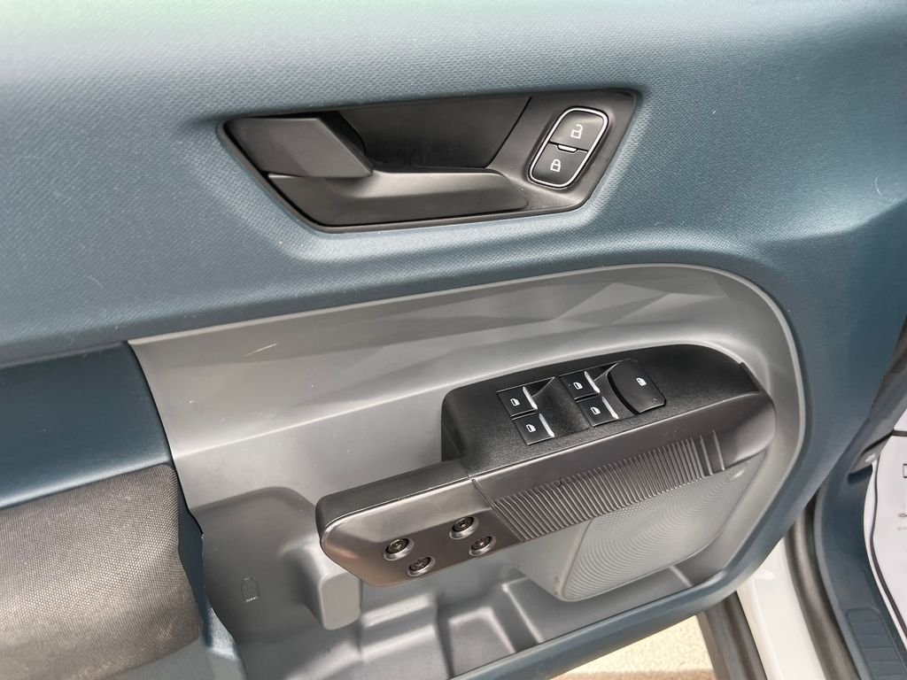 Used 2025 White Ford XL image 13