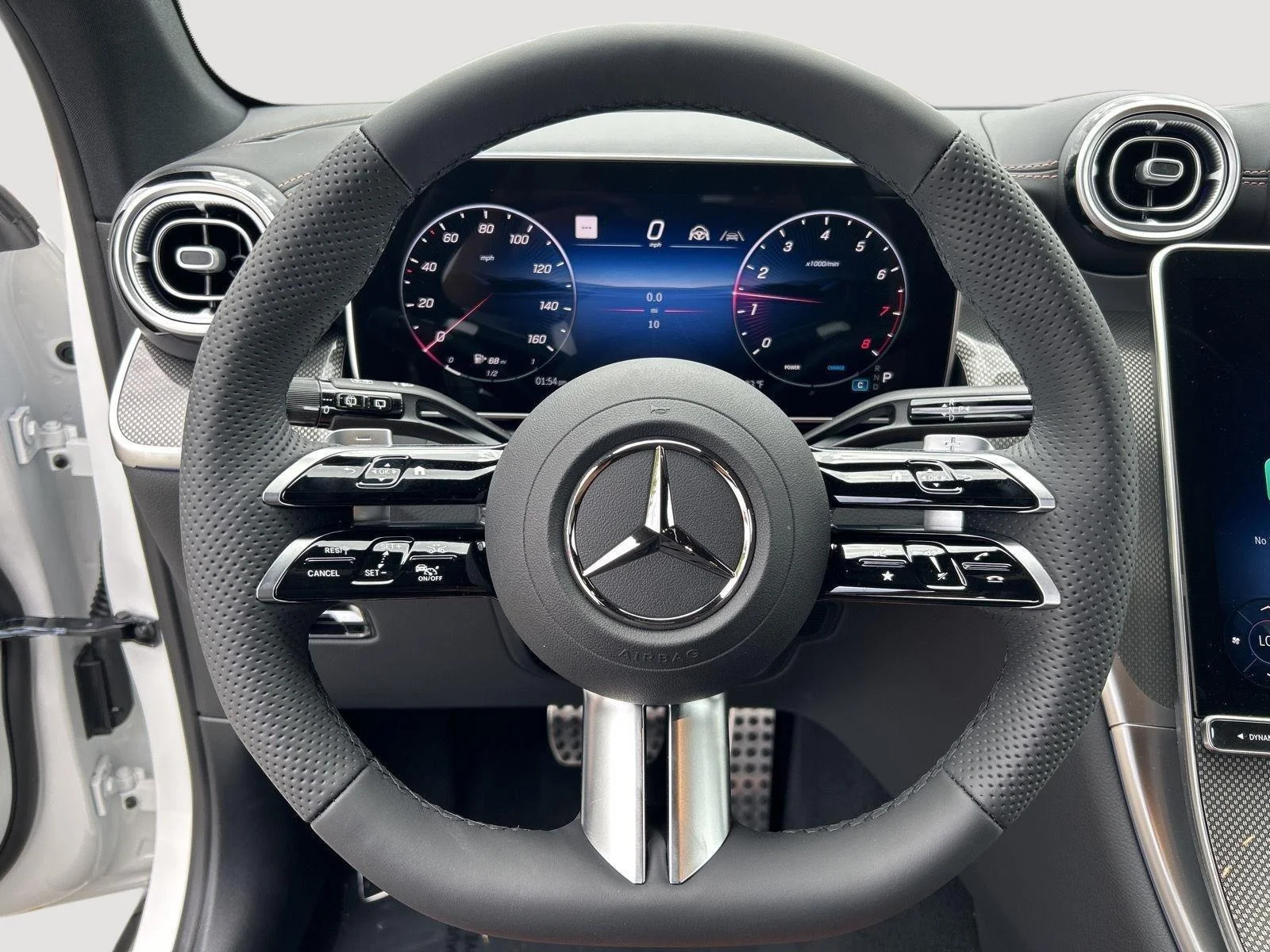 New 2026 Polar White Mercedes-Benz GLC 300 image 17