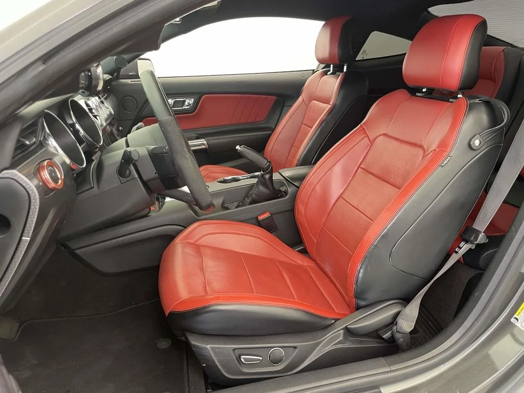Used 2015 Blue Ford GT Premium image 13