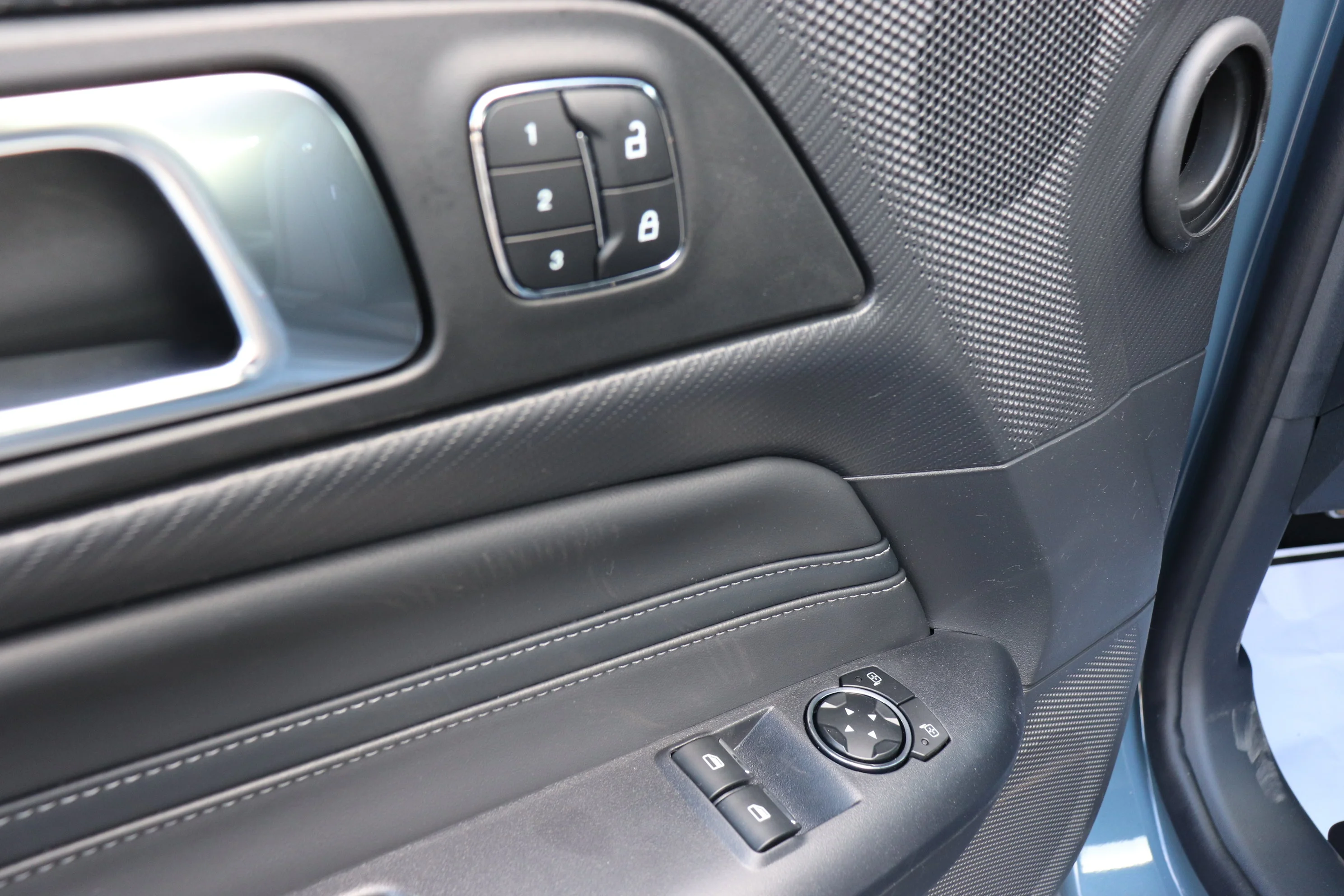 New 2026 VAPOR BLUE METALLIC Ford GT Premium image 10