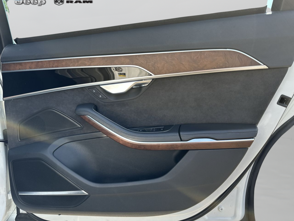 Used 2019 White Audi L 55 image 35