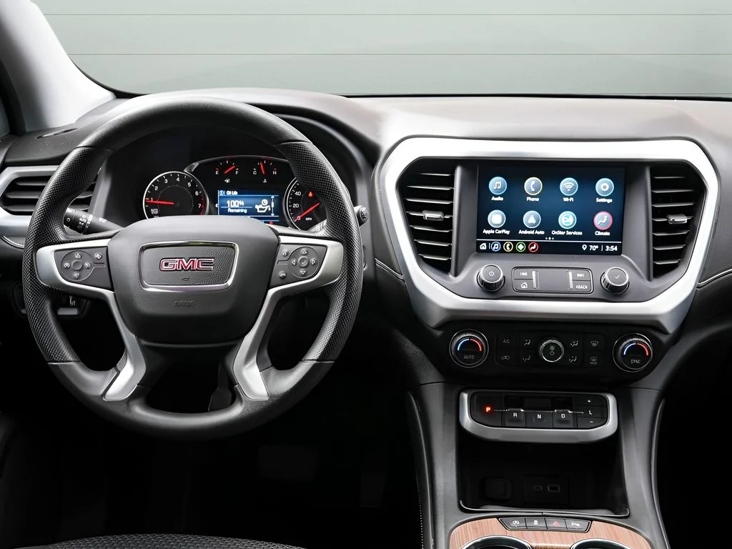 Used 2022 White GMC SLE image 18