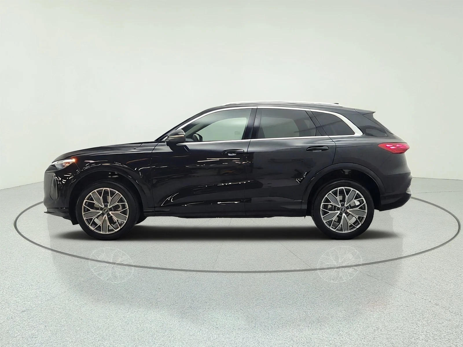 Used 2025 Mythos Black Metallic Audi Premium Plus image 8