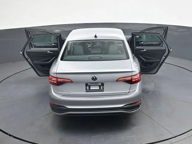 Used 2024 Pyrite Silver Metallic Volkswagen 1.5T SE image 38