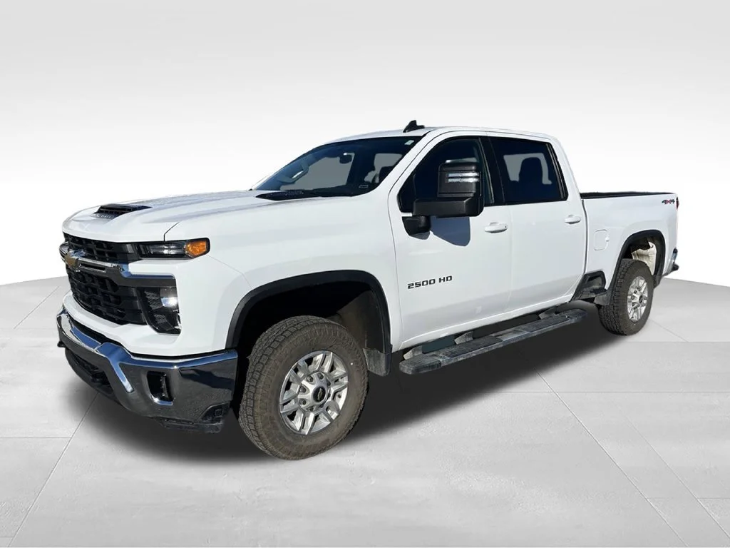 Used 2025 Summit White Chevrolet LT image 1