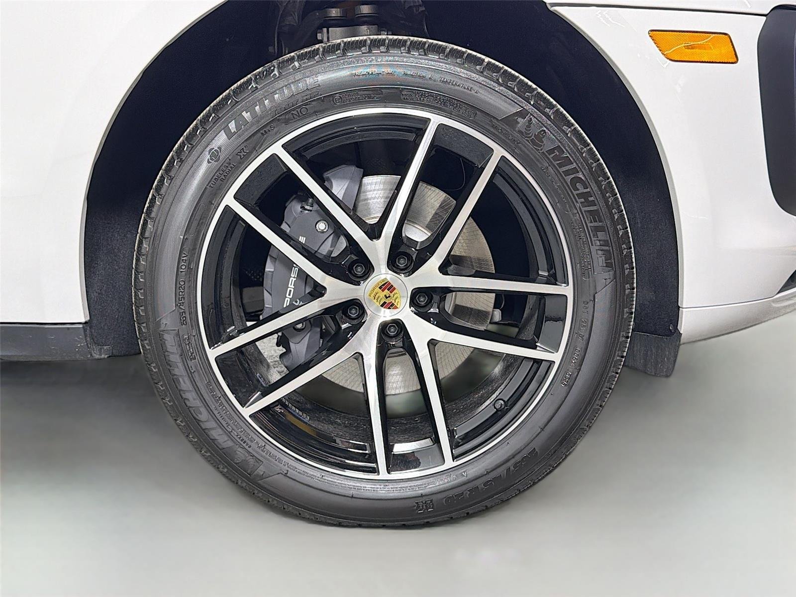 Used 2026 Chalk Porsche T image 14
