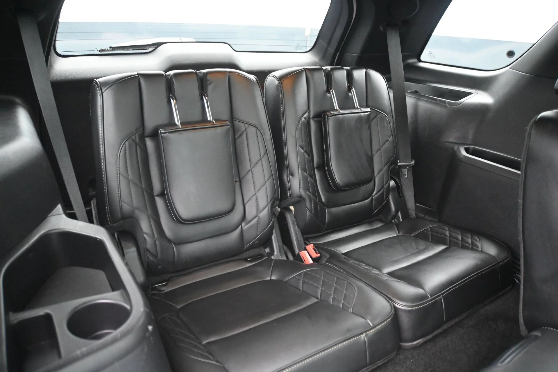Used 2017  Ford Platinum image 14