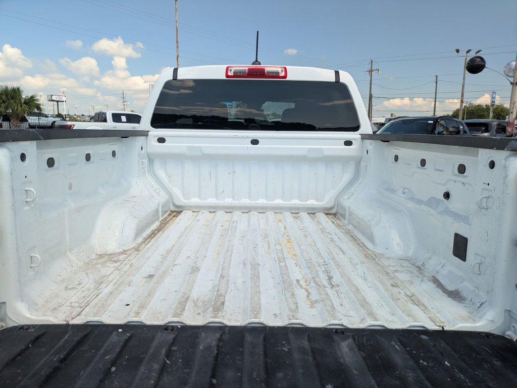 Used 2024 White Chevrolet LT image 33