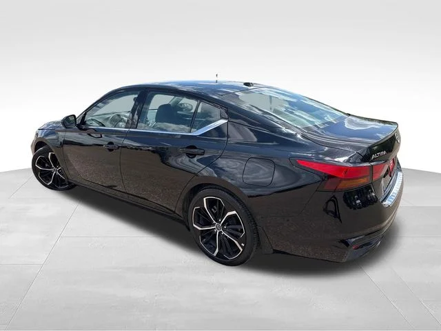 Used 2023 Black Nissan 2.5 SR image 6