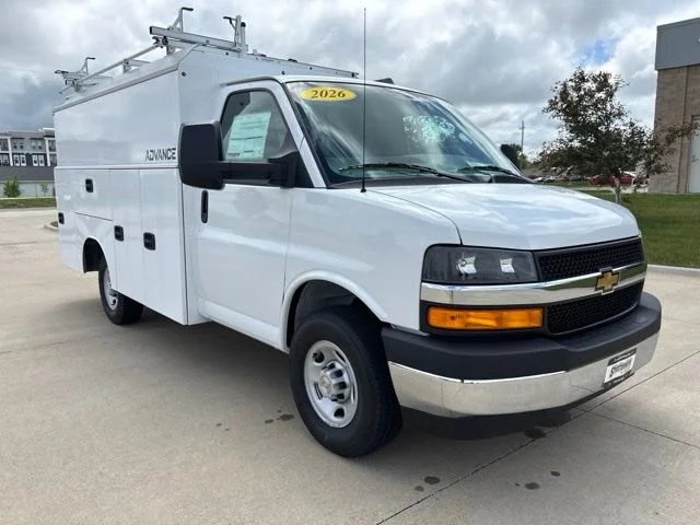 New 2026 Summit White Chevrolet 1WT image 28