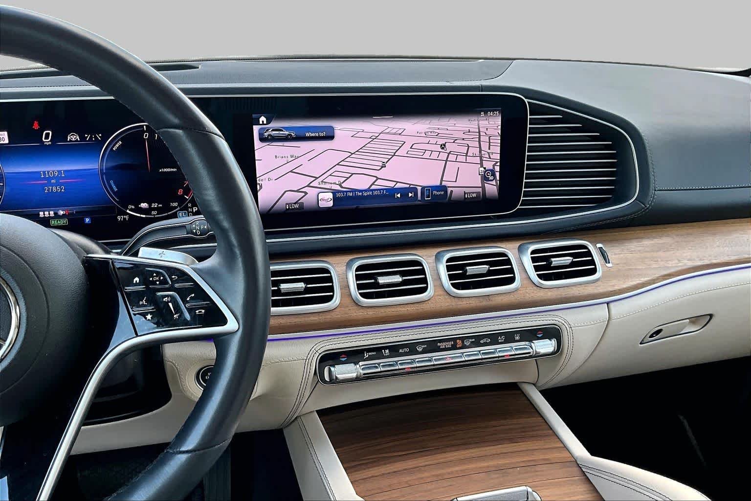Used 2025 Polar White Mercedes-Benz GLE 450e image 7