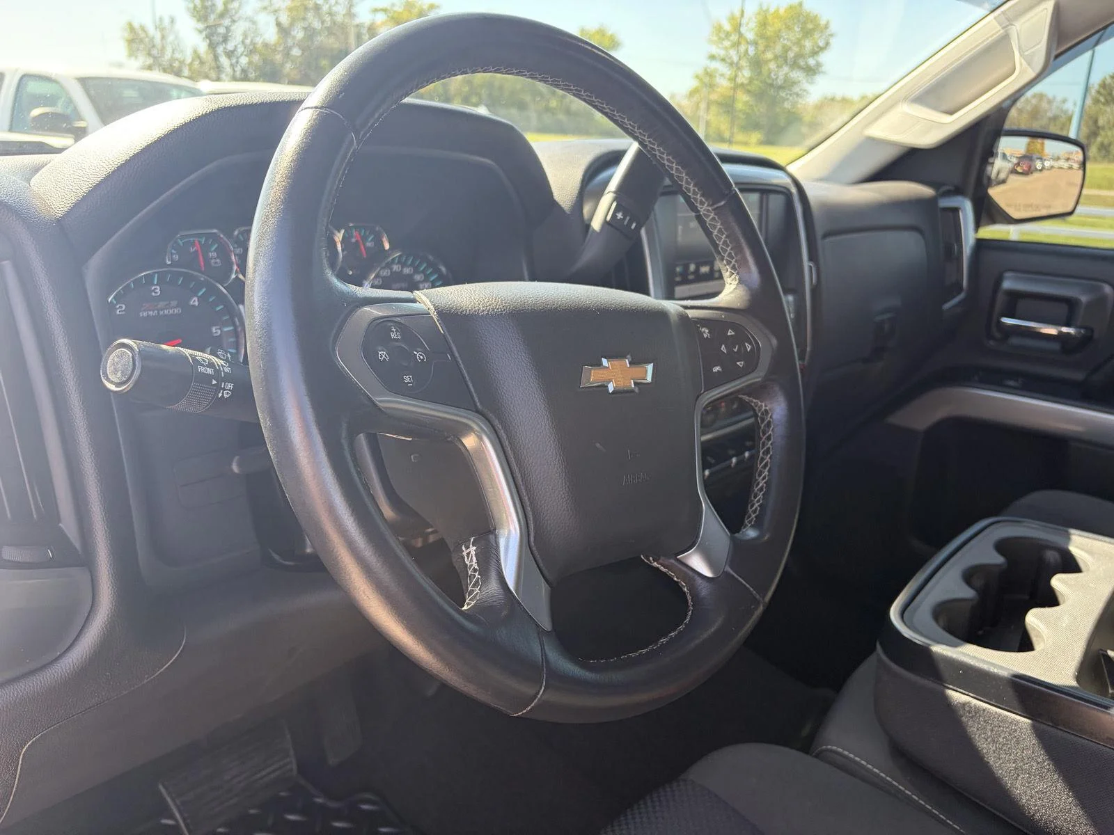 Used 2016 TUNGSTEN METALLIC Chevrolet LT image 11