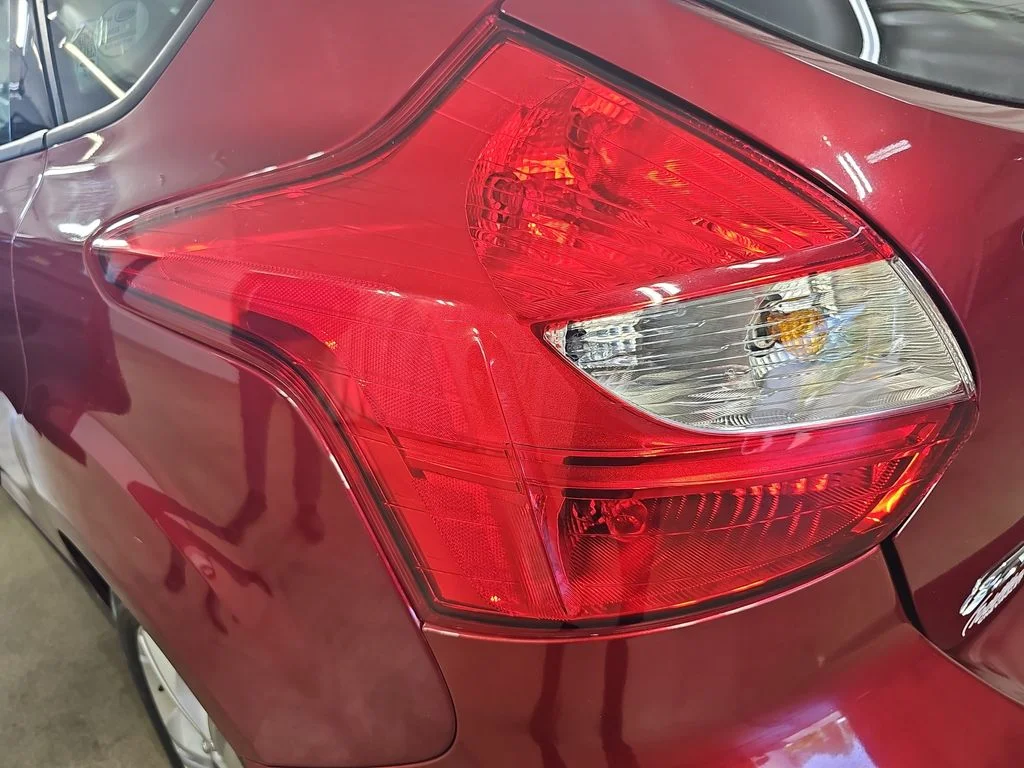 Used 2014 Red Ford SE image 38