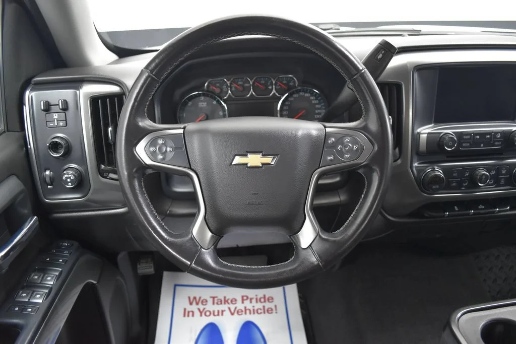Used 2019 Summit White Chevrolet LT image 8