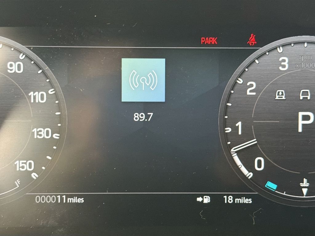 New 2026 Borasco Grey Land Rover X-Dynamic SE image 12