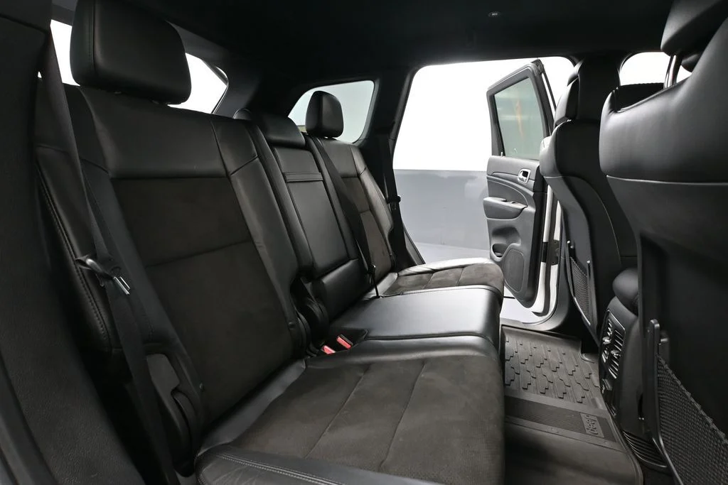 Used 2021 White Jeep Laredo X image 44