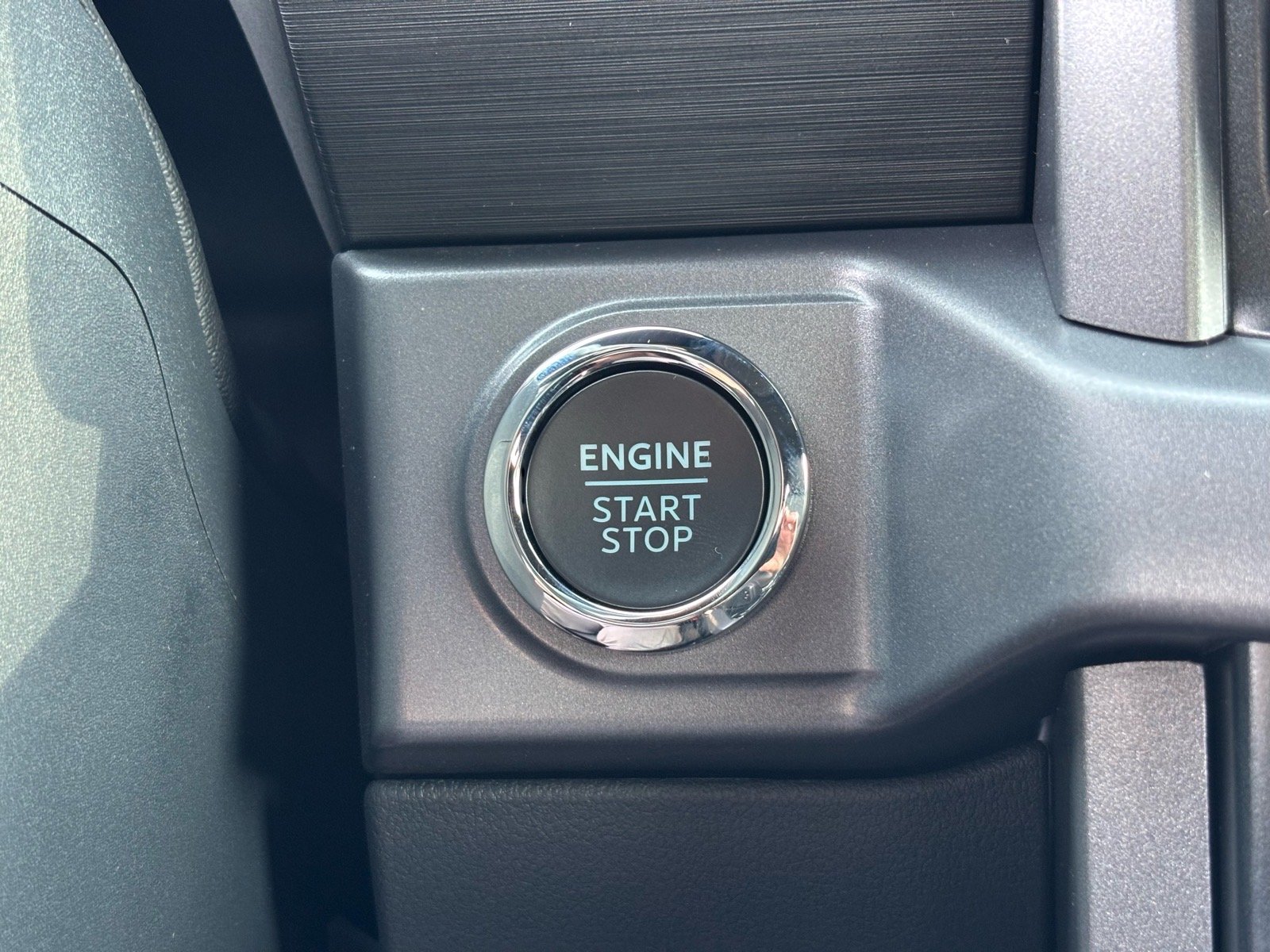 New 2026 Oxford White Ford XLT image 17