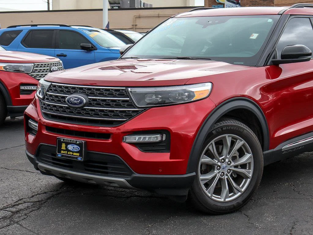 Used 2023 Red Metallic Ford XLT image 2