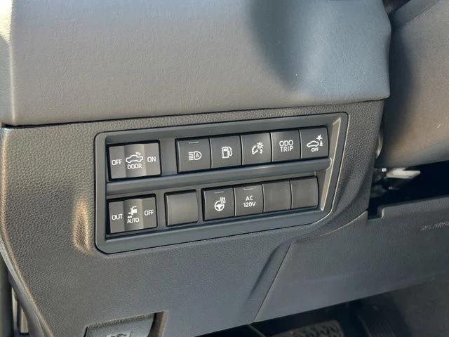 New 2026 Wind Chill Pearl <sup>1</sup> Toyota Tundra Platinum image 31