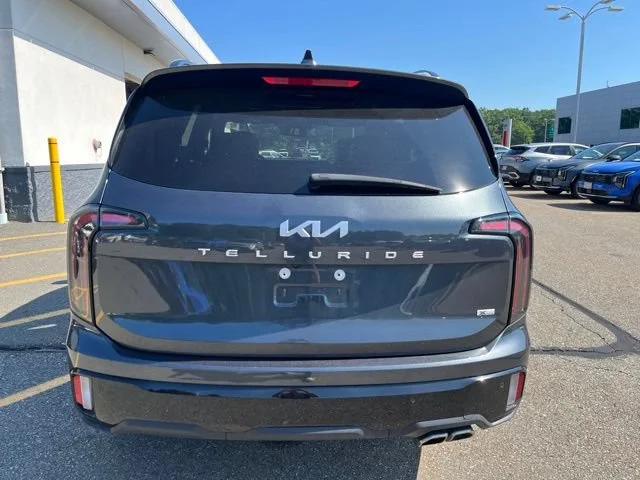 Used 2024 Gravity Gray Kia SX X-Line image 4