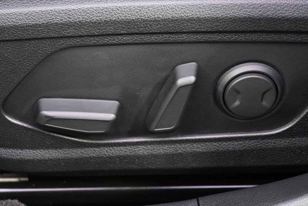 New 2026 Abyss Black Hyundai SEL Sport image 14