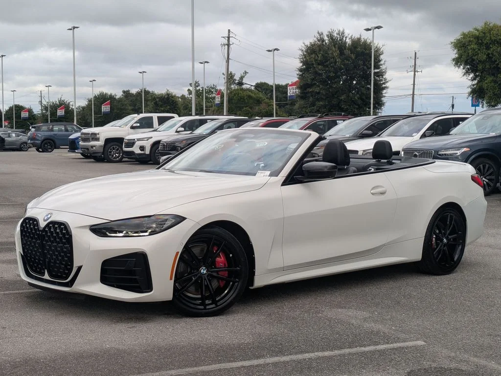 Used 2024 White BMW M440i image 1