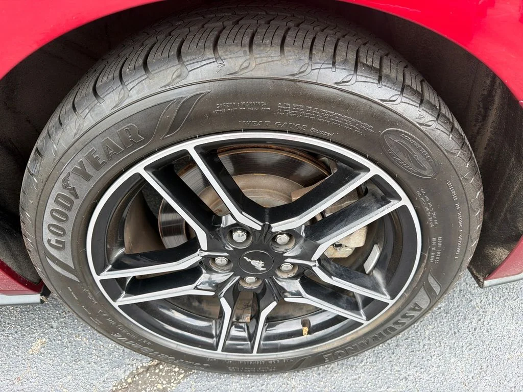 Used 2018 Red Ford GT image 18