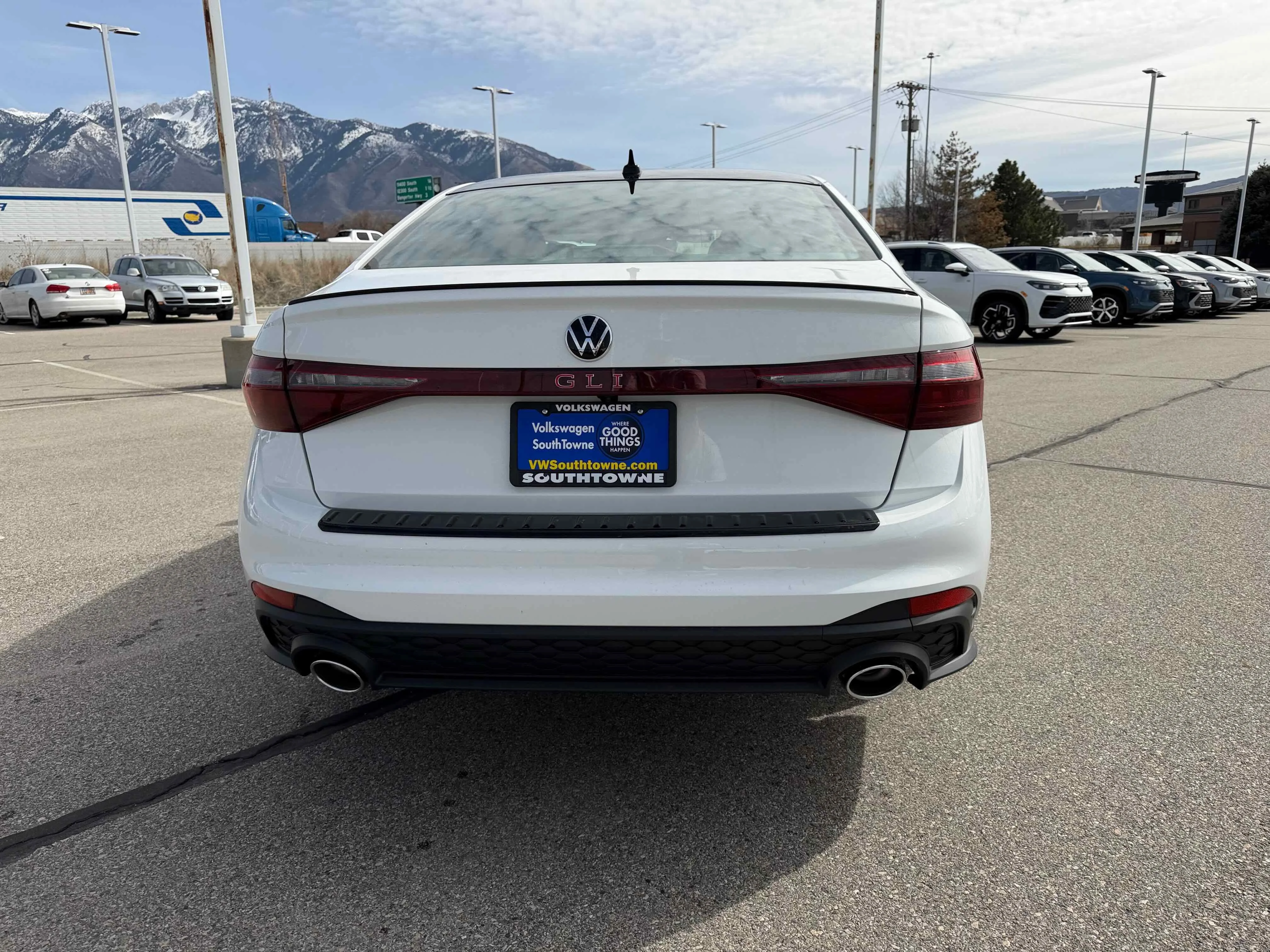 New 2026 Pure White Volkswagen Autobahn image 9