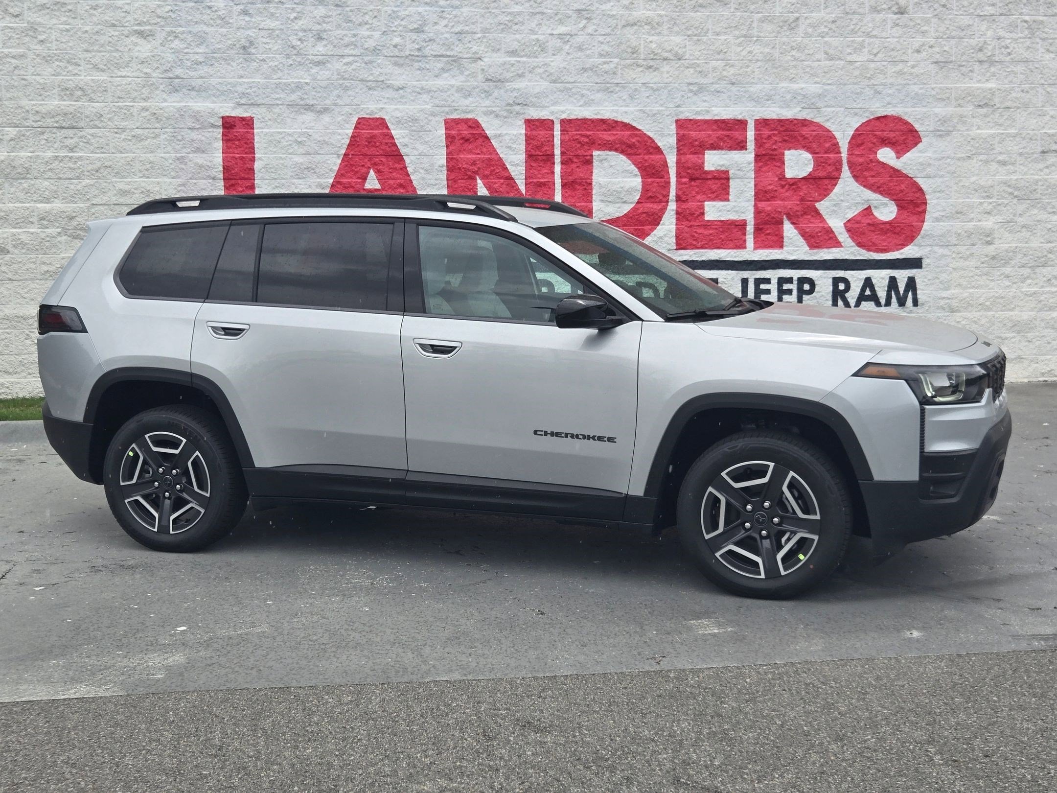 2026 Jeep Cherokee Laredo HEV 4X4's photo