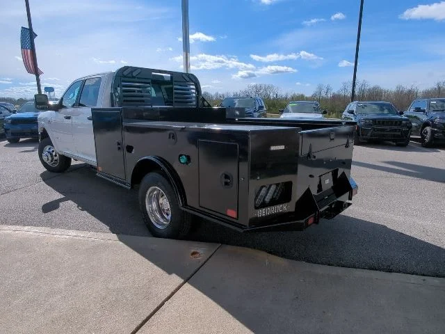 New 2026 Bright White Clear-Coat Exterior Paint RAM Tradesman image 25
