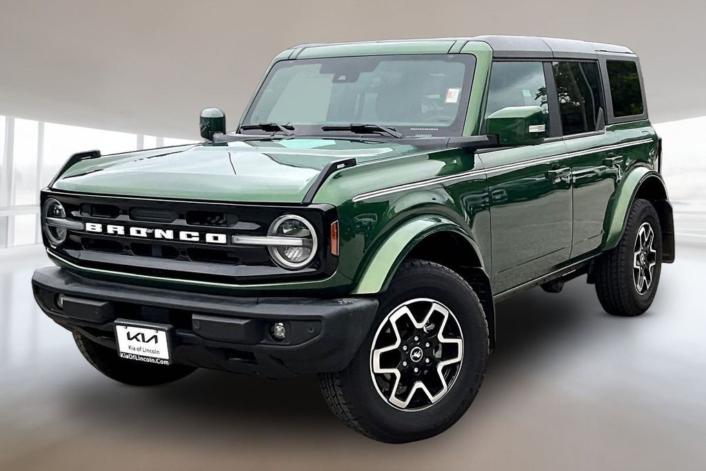 Used 2025 Green Metallic Ford Outer Banks image 1