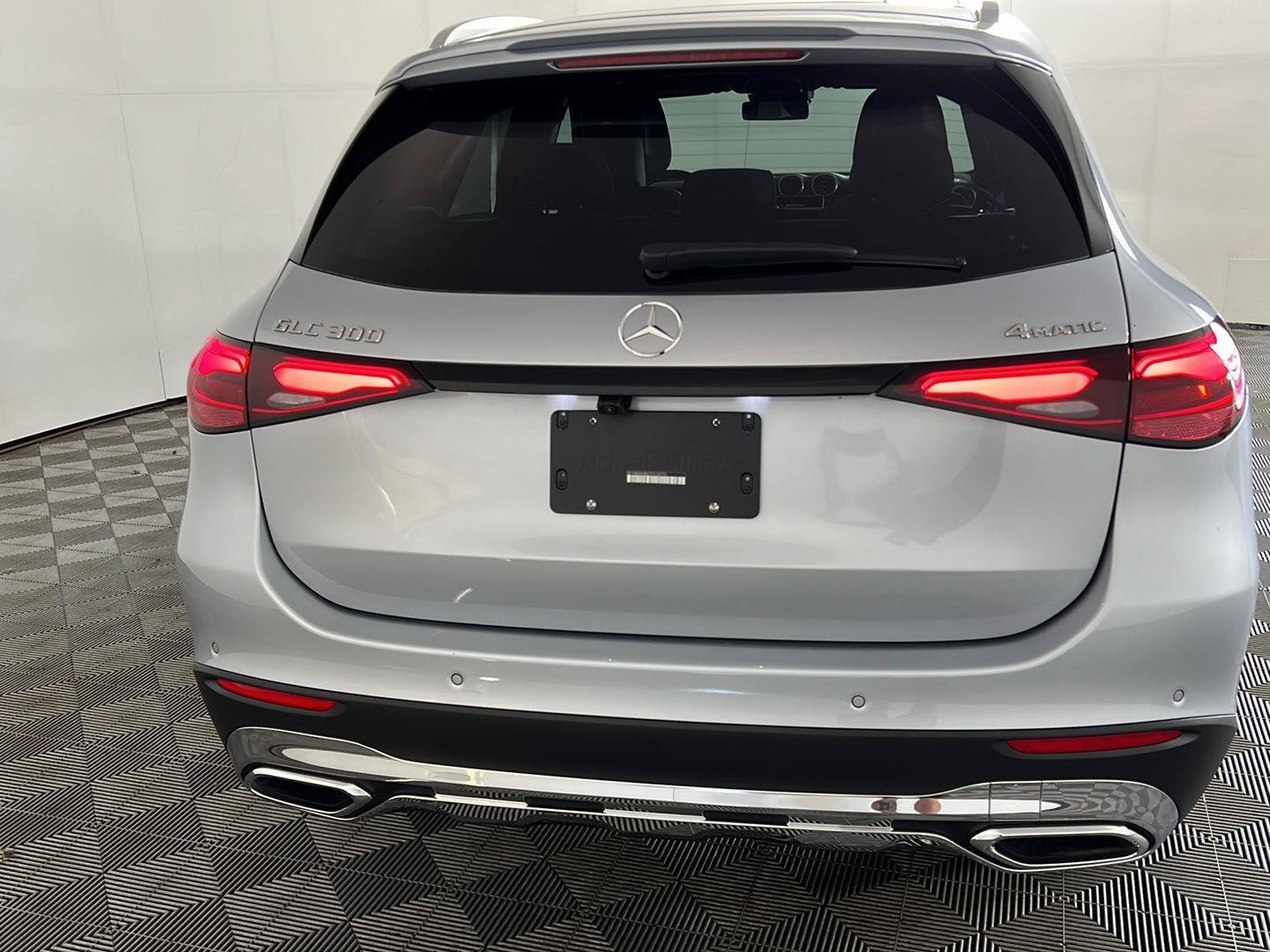 New 2026 Cirrus Silver Metallic Mercedes-Benz GLC 300 image 86