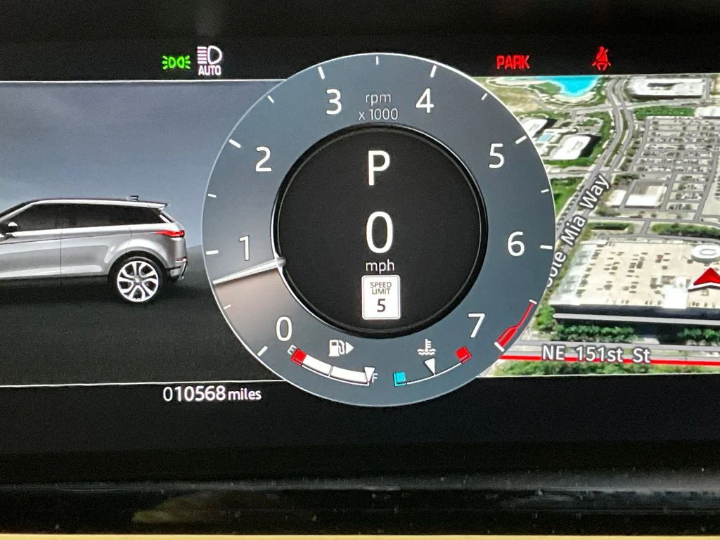 Used 2026 Seoul Pearl Silver Metallic Land Rover Dynamic image 17