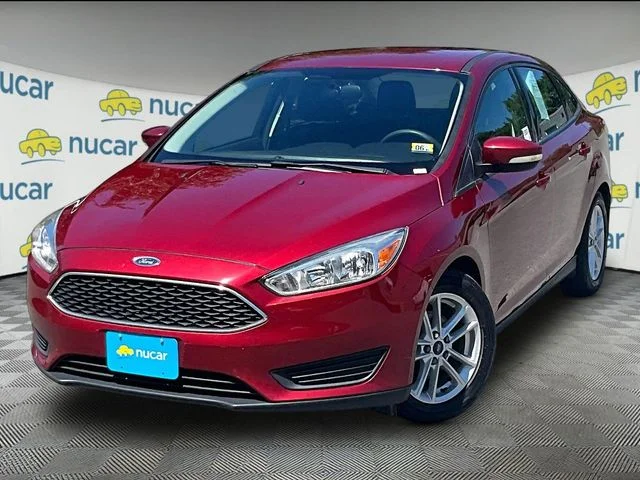 Used 2015 Red Ford SE image 12