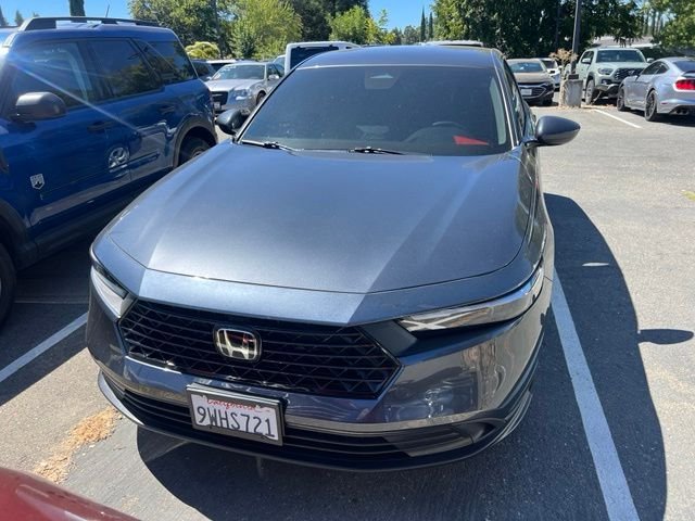 Used 2025  Honda LX image 2