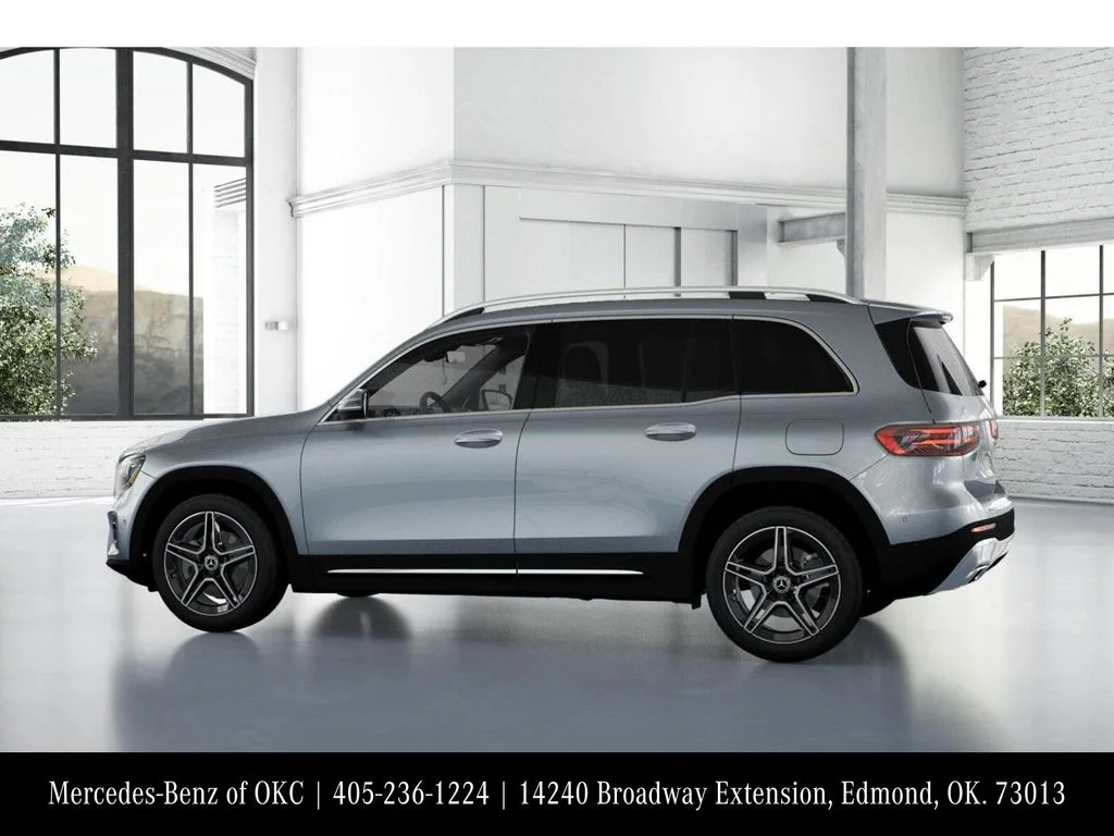 Used 2026 Silver Mercedes-Benz GLB 250 image 32