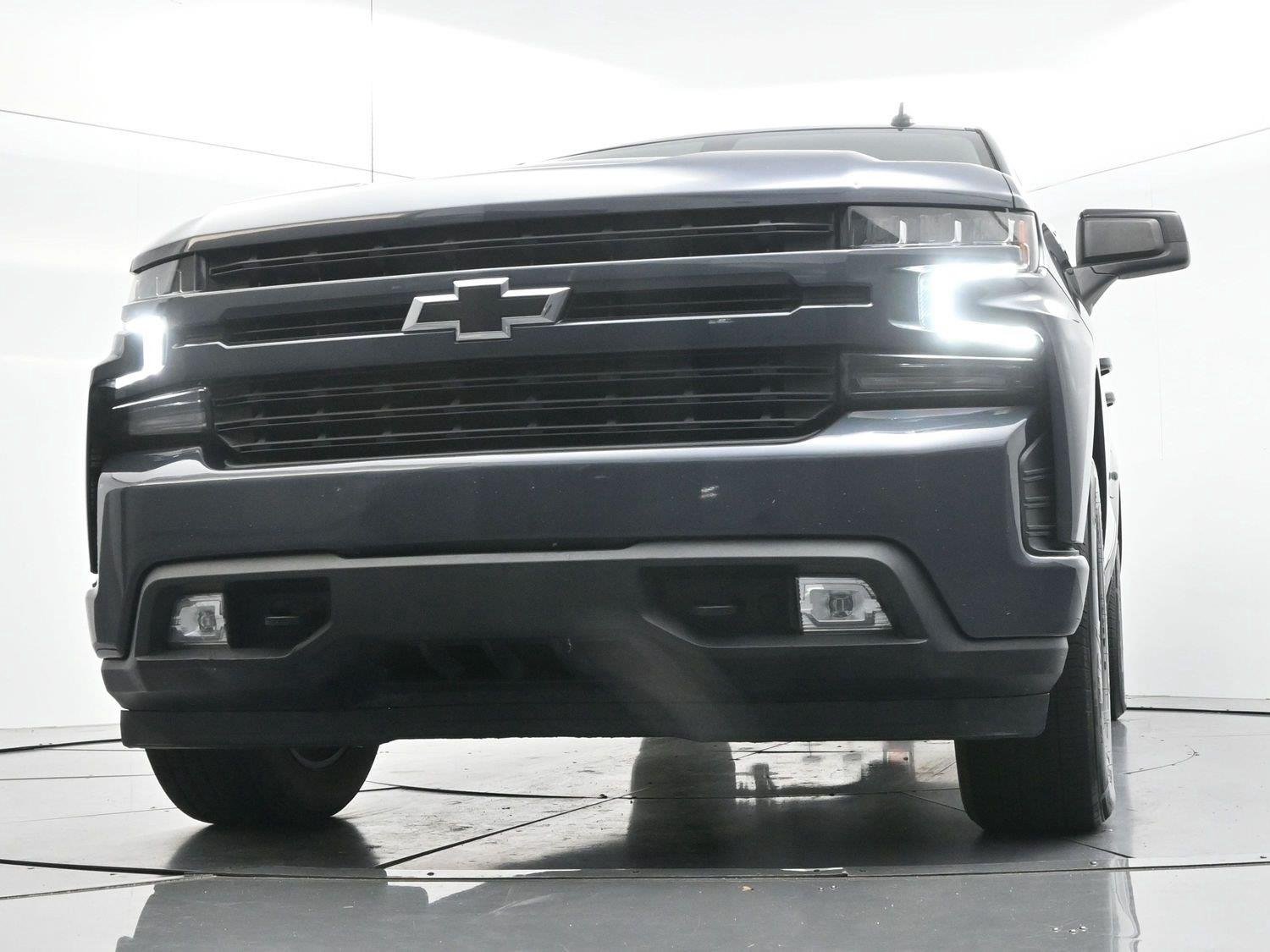 Used 2021 SHADOW GRAY METALLIC Chevrolet RST image 45