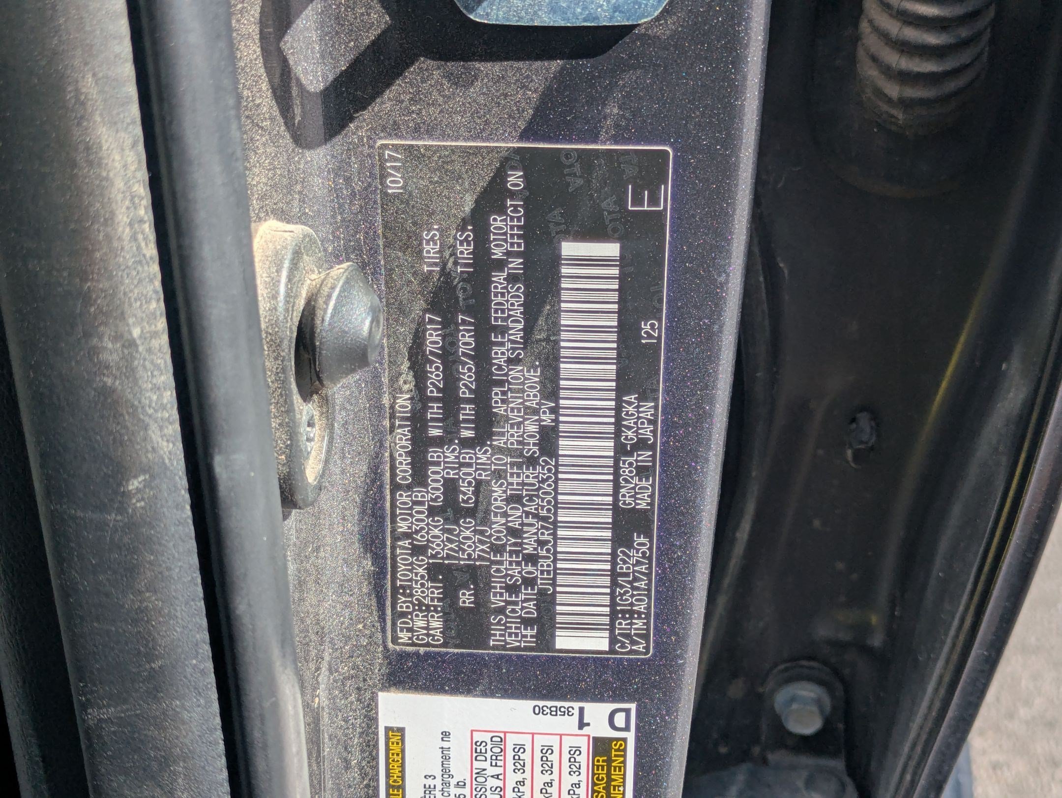 Used 2018 Magnetic Gray Metallic Toyota SR5 image 34